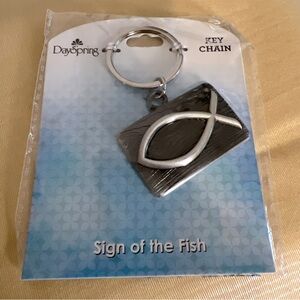 DAY SPRING Romans 1: 16 Fish PEWTER KEY CHAIN
